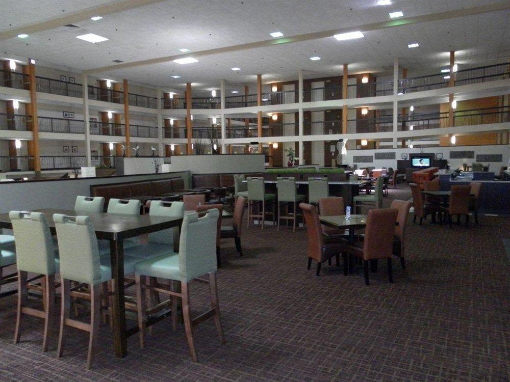Clarion Hotel & Suites Conference Center Memphis Airport Ngoại thất bức ảnh