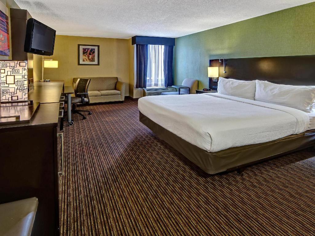 Clarion Hotel & Suites Conference Center Memphis Airport Ngoại thất bức ảnh